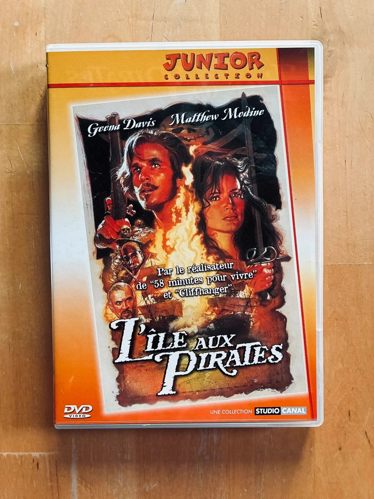 DVD L’Ile aux pirates de Renny Harlin.